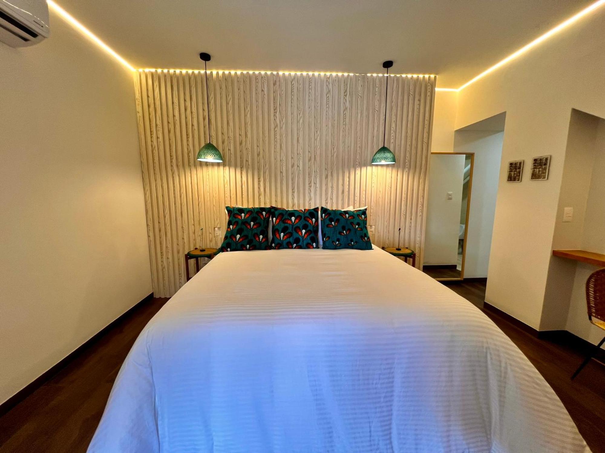 Pao Pao Hotel & Beach Club 格兰德岛 外观 照片