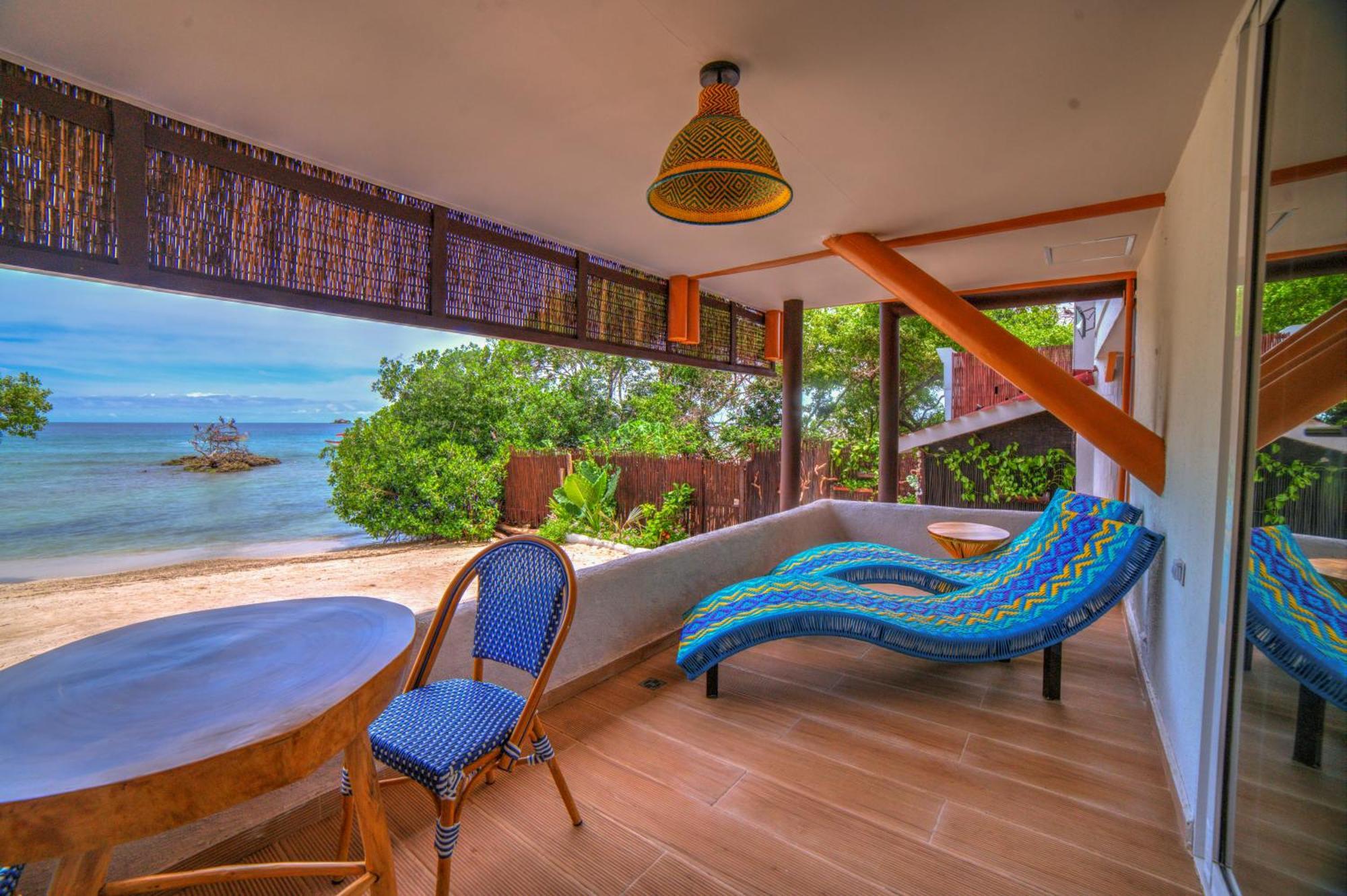 Pao Pao Hotel & Beach Club 格兰德岛 外观 照片