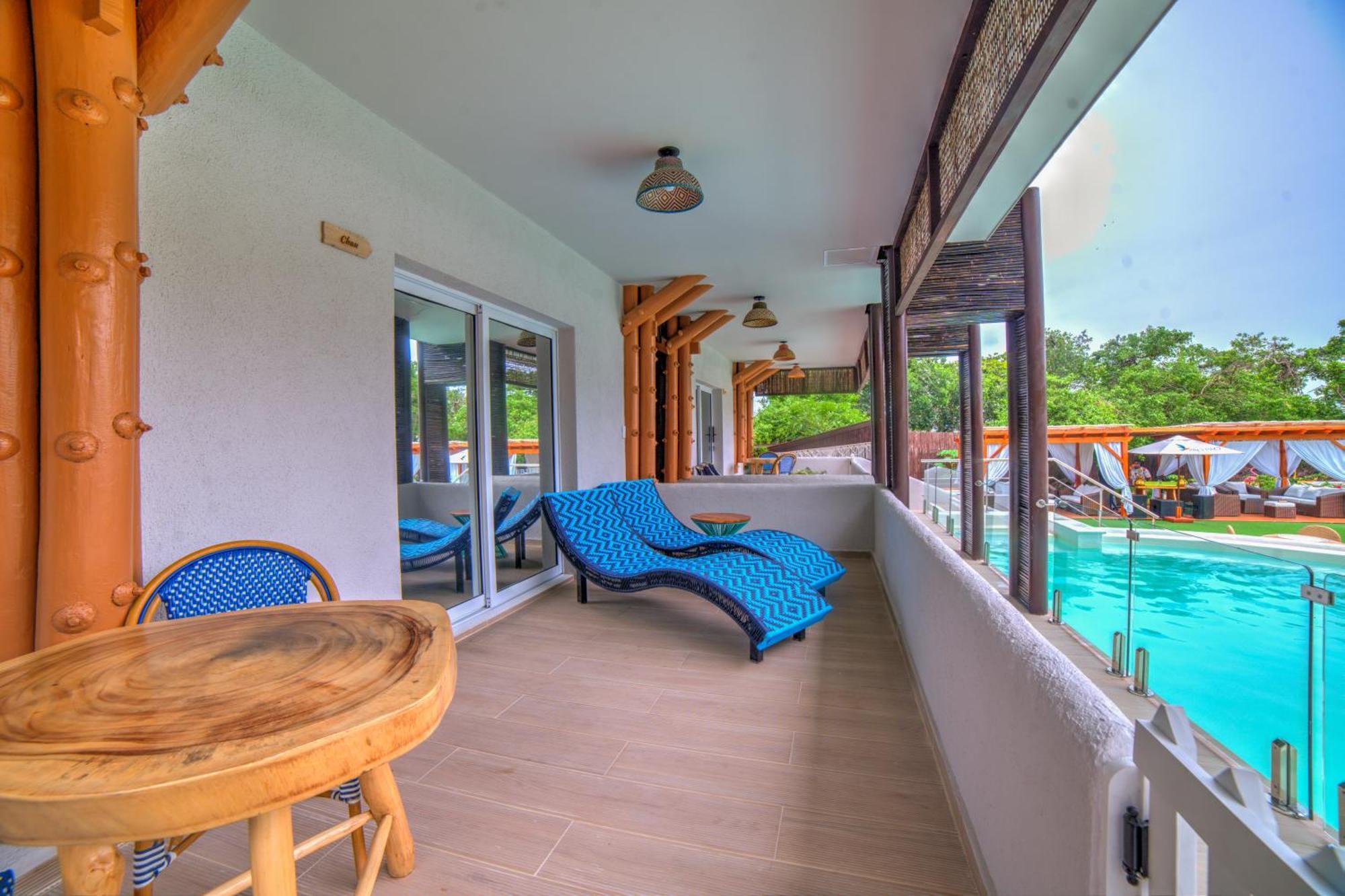 Pao Pao Hotel & Beach Club 格兰德岛 外观 照片