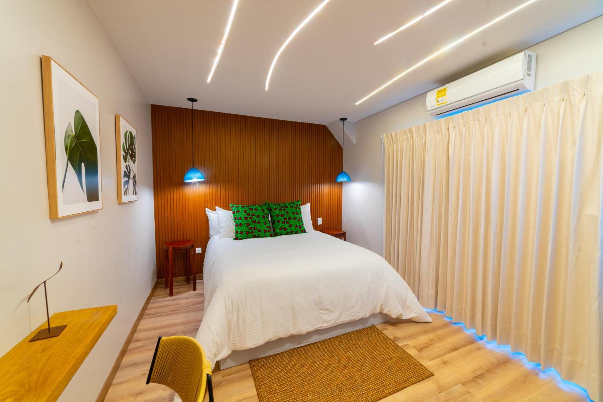 Pao Pao Hotel & Beach Club 格兰德岛 外观 照片