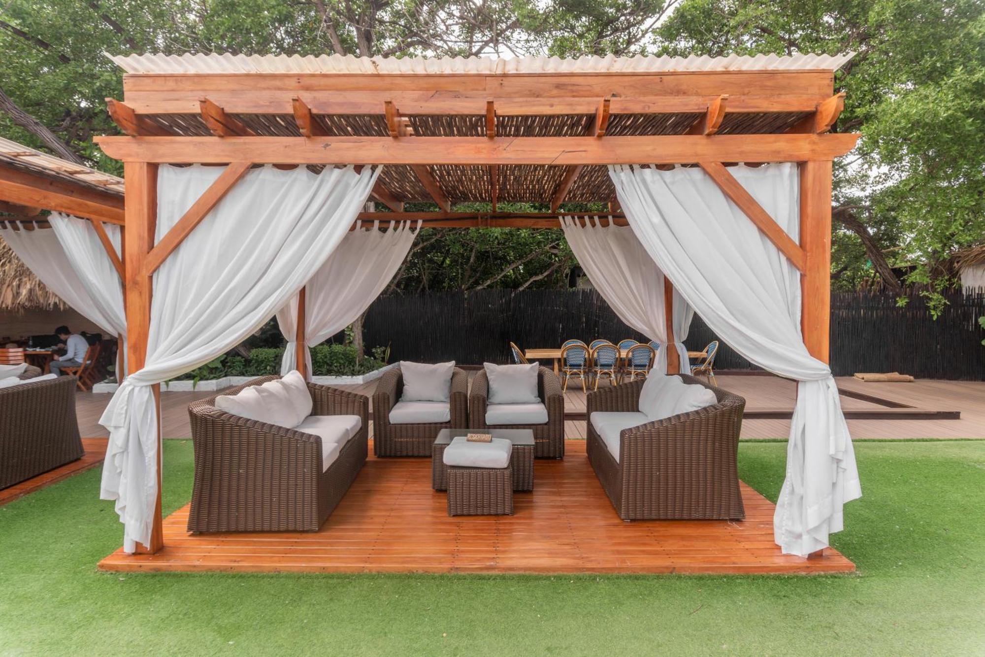 Pao Pao Hotel & Beach Club 格兰德岛 外观 照片