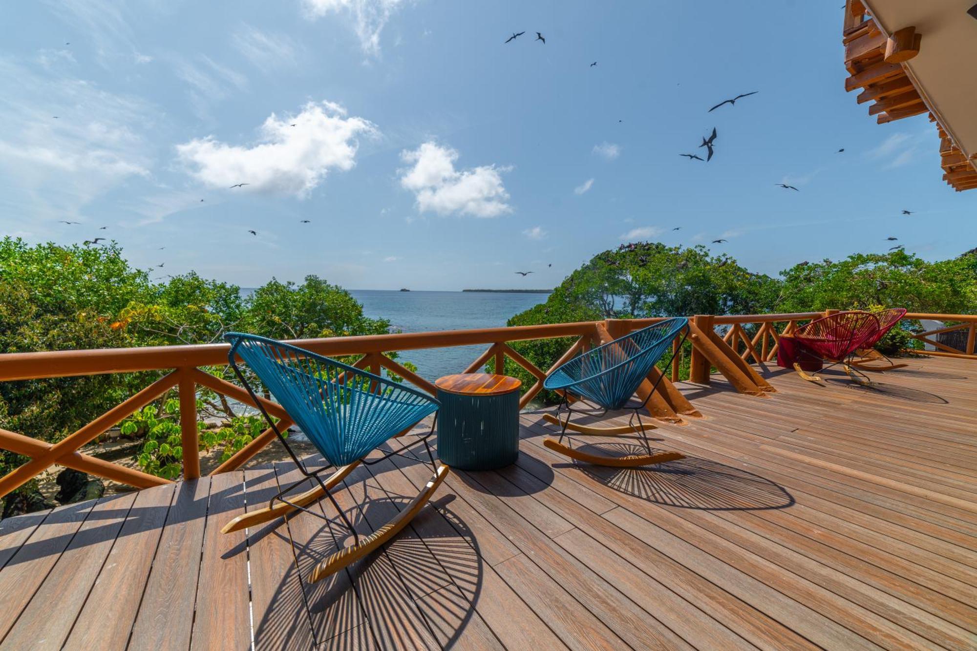 Pao Pao Hotel & Beach Club 格兰德岛 外观 照片
