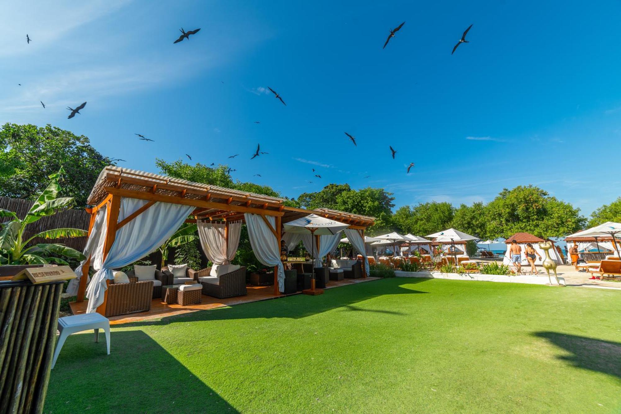 Pao Pao Hotel & Beach Club 格兰德岛 外观 照片